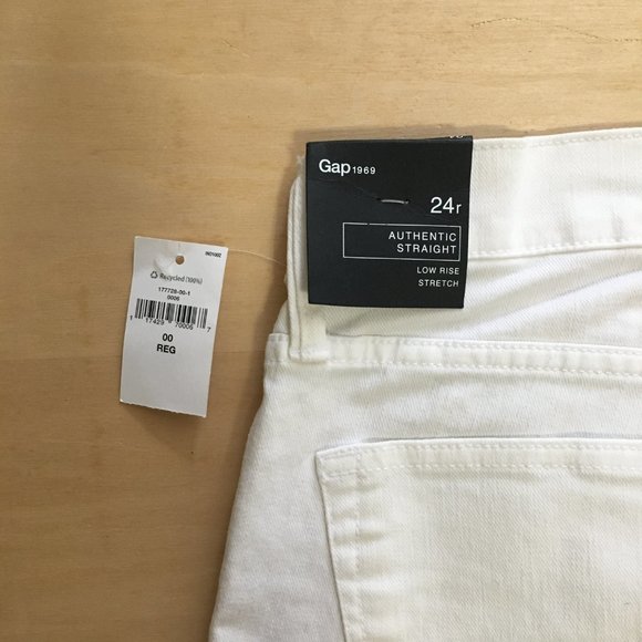 White Gap Authentic Straight Jeans - Picture 5 of 5